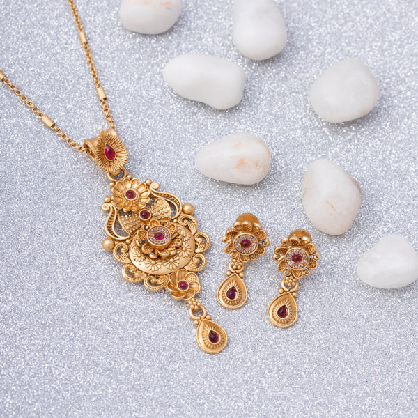 GOLDEN ANUPA CHAIN PENDANT SET