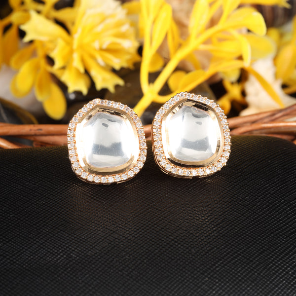 GOLDEN BRINDA STUDS