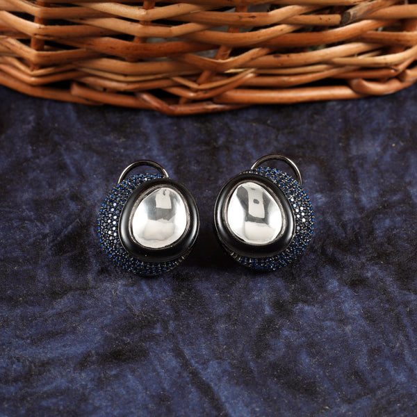 BLACK OMISHA STUDS